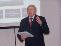 Przewodnicz_cy_Rady_Powiatu_pan_Wies_aw_Pietrzak